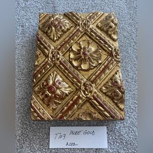 Sid Dickens EXTREMELY RARE T103 Pure Gold Memory Block Tile
T 103
T-103